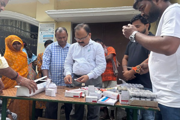 अमेठी में मेले का खस्ता खाने से 102 लोग बीमार, 17 की हालत गंभीर