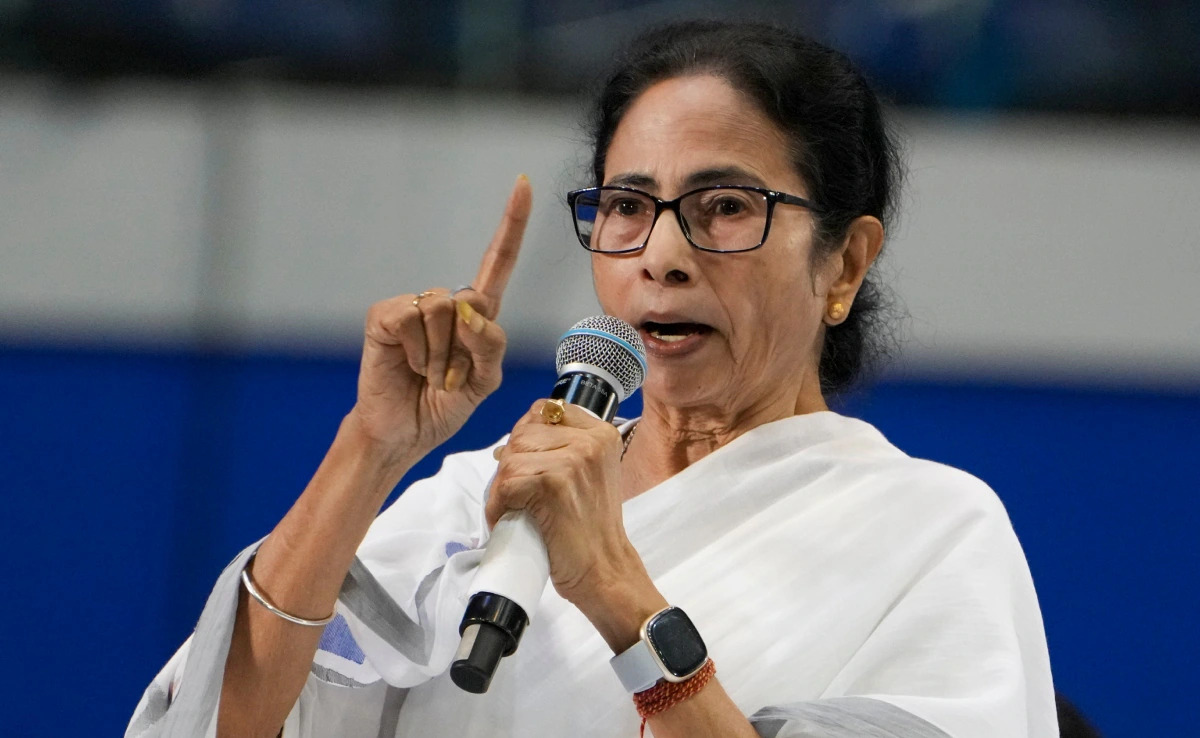TMC में बड़ा एक्शन: फर्जी हस्ताक्षर विवाद में ममता बनर्जी ने दो विधायकों को पार्टी से निकाला