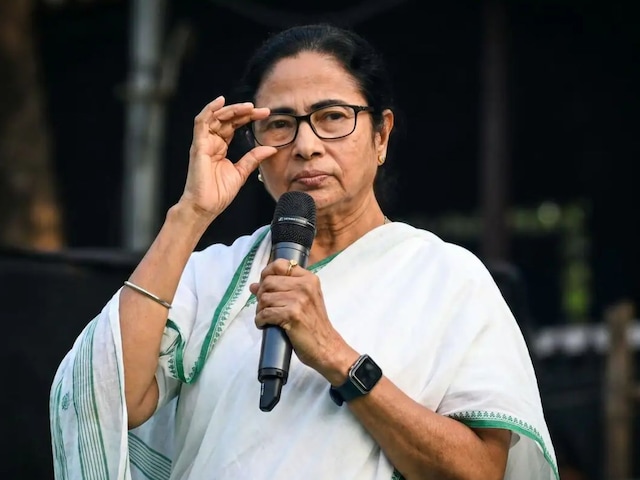 बंगाल चुनाव हार के बाद ममता बनर्जी का बड़ा हमला, चुनाव आयोग को बताया ‘मुख्य विलेन’, इस्तीफा देने से किया इनकार