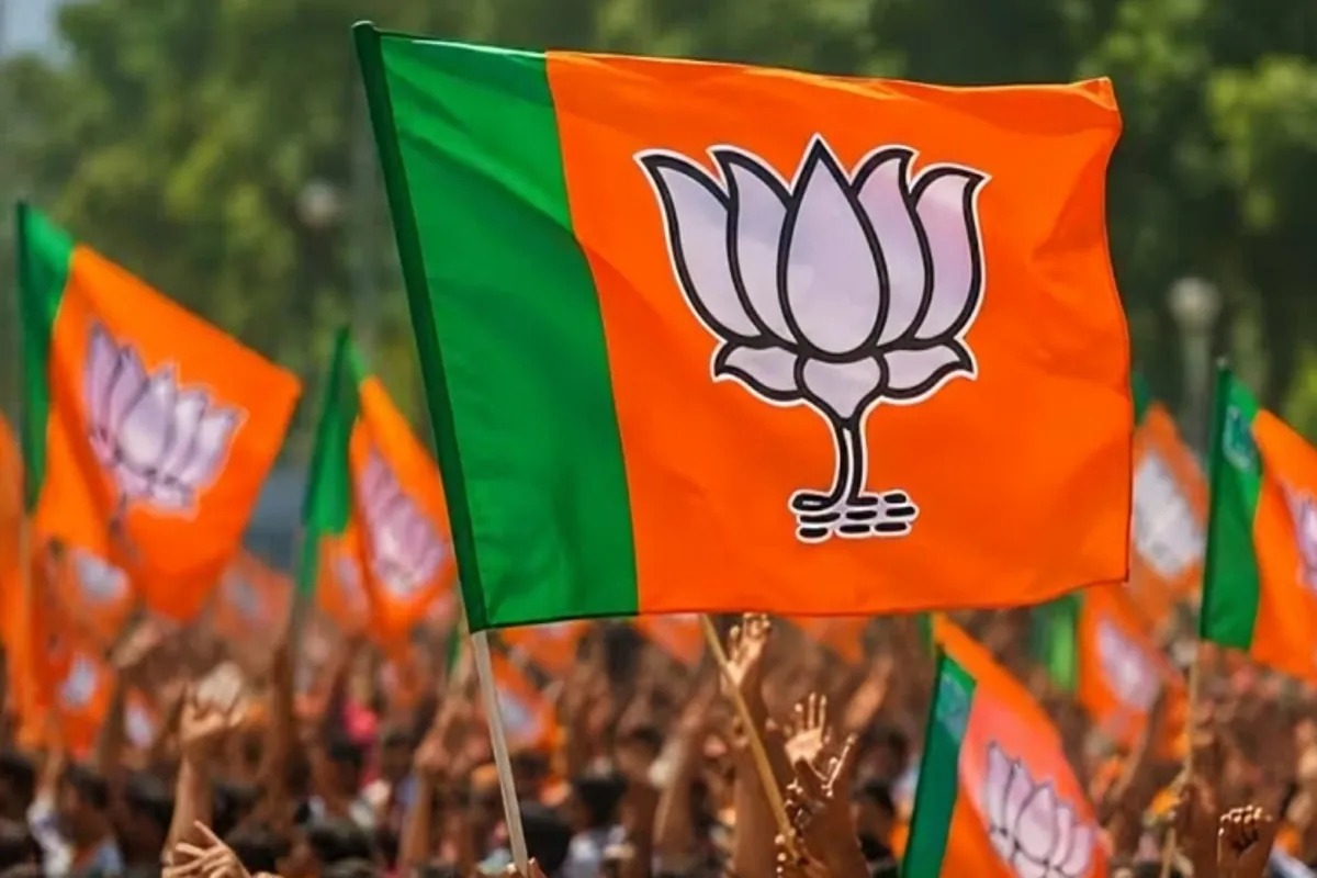 राहुल लोधी के घर पहुंचे अखिलेश, रायबरेली में PDA रथ यात्रा को लेकर सियासत तेज
