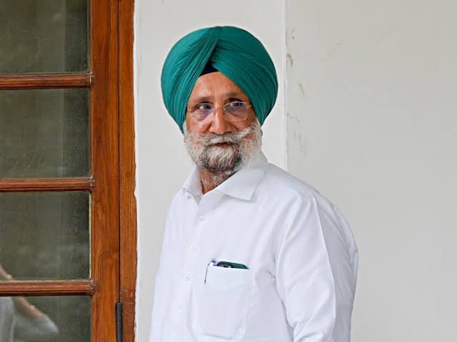 Sukhjinder Randhawa-Amit Shah Meeting: मुलाकात पर मचा सियासी बवाल, अशोक गहलोत बोले- परिवार को मिलती रही धमकियां