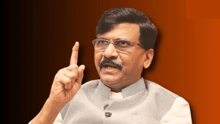 महाराष्ट्र के गद्दारों के खिलाफ लड़ाई जारी रहेगी’, बागी सांसदों पर संजय राउत का शायरी वाला तंज
