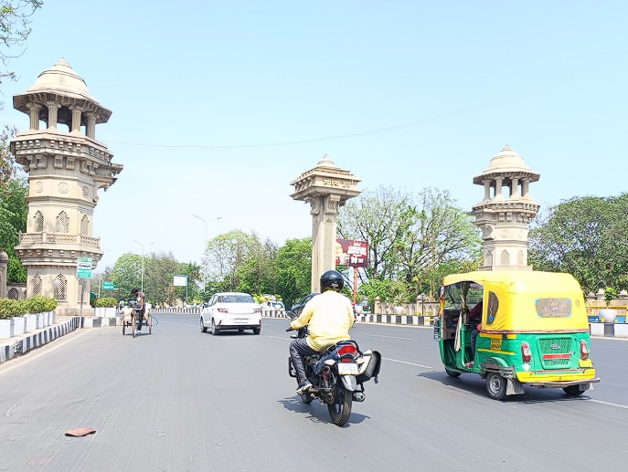 ????️ Lucknow में आज बारिश! उमस और गर्मी से मिलेगी राहत? IMD का ताजा Weather Update