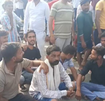 Lucknow में जलभराव को लेकर प्रदर्शन! बसंत कुंज बंधा पंपिंग स्टेशन पर पहुंचे स्थानीय लोग