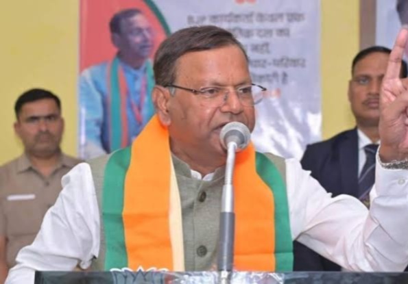 PDA रैली पर पंकज चौधरी का निशाना, बोले- ‘विपक्ष की चालें अब कामयाब नहीं होंगी’