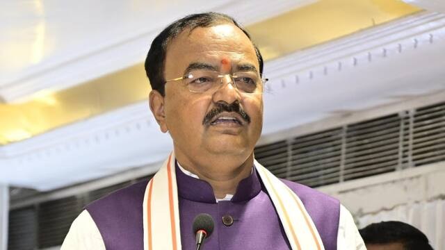 खड़गे की टिप्पणी पर केशव मौर्य का पलटवार, बोले- प्रधानमंत्री और जनता से माफी मांगें कांग्रेस नेता